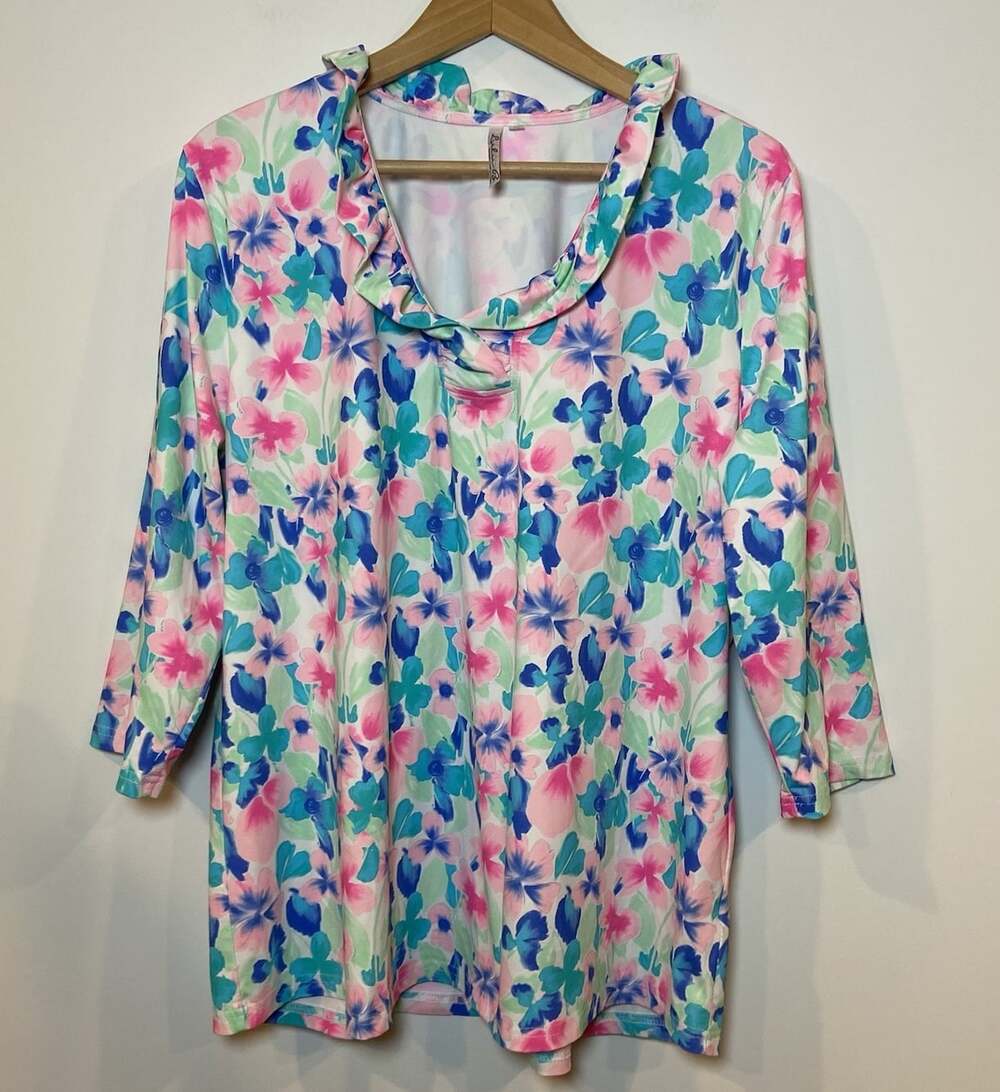 Lulu B Shirt Top 3/4 Sleeves Ruffle Neckline Stretch Pink Blue Floral 1X